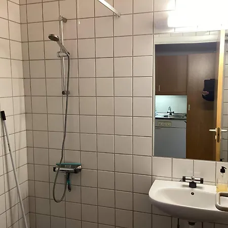2 Person In * Ansager